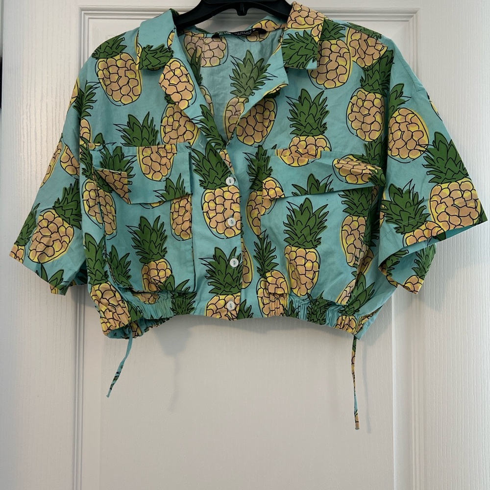 Pineapple Print Cropped Shirt